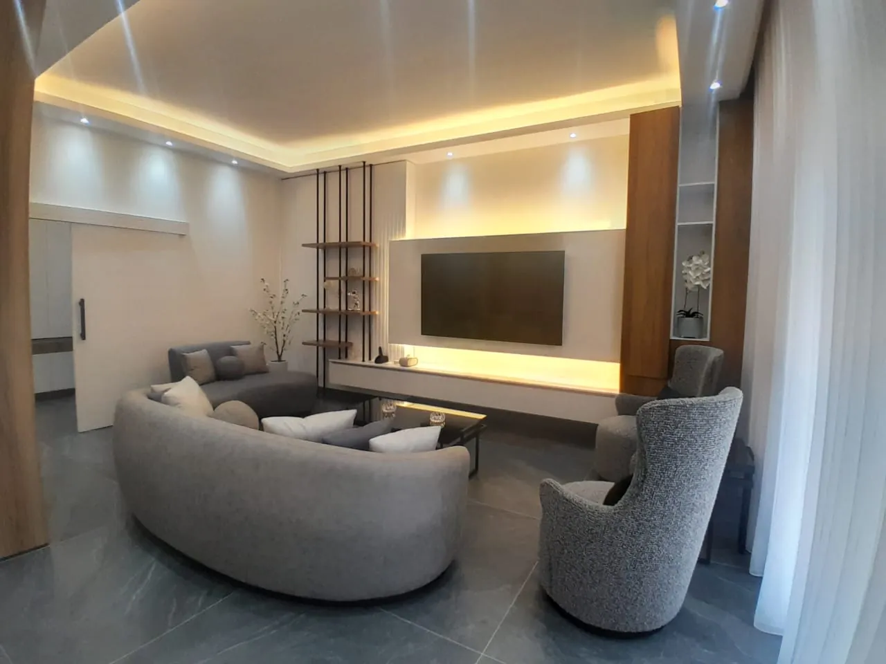 Apartment for Sale in Furn El Chebbek – Prime Location — photo 3