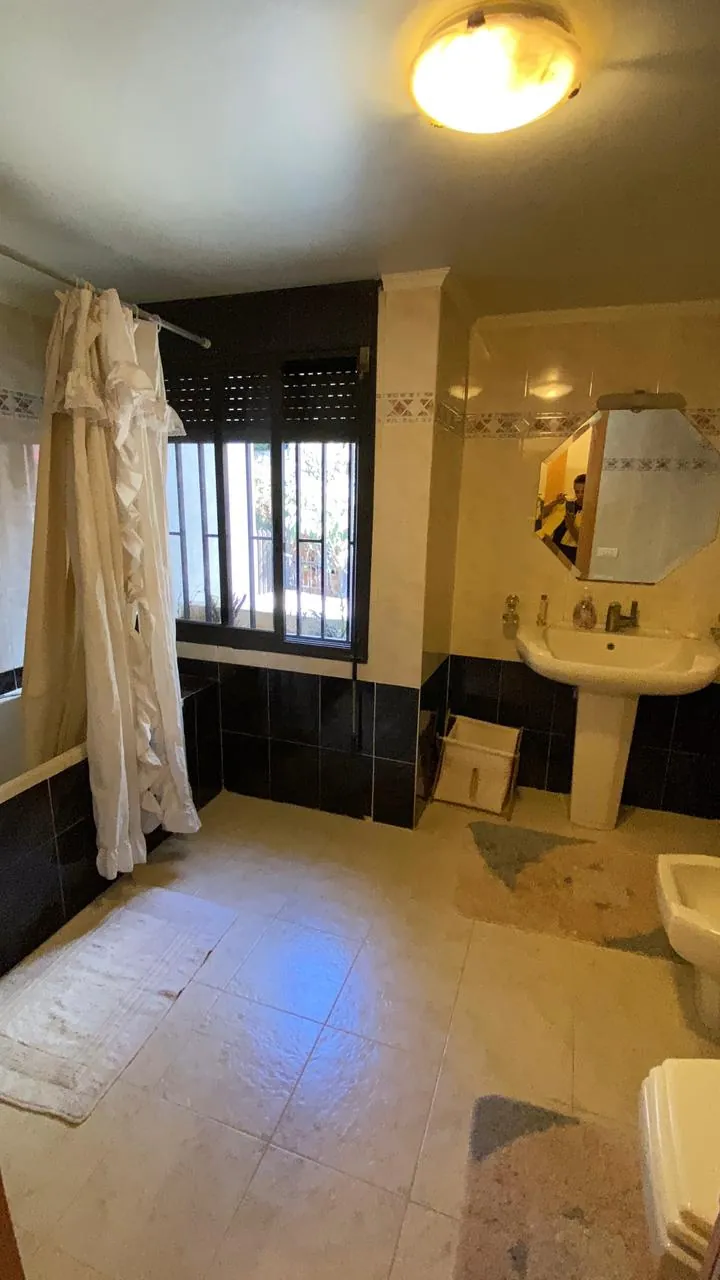 For Sale: Apartment in Qennabet Broummana, Metn — photo 3