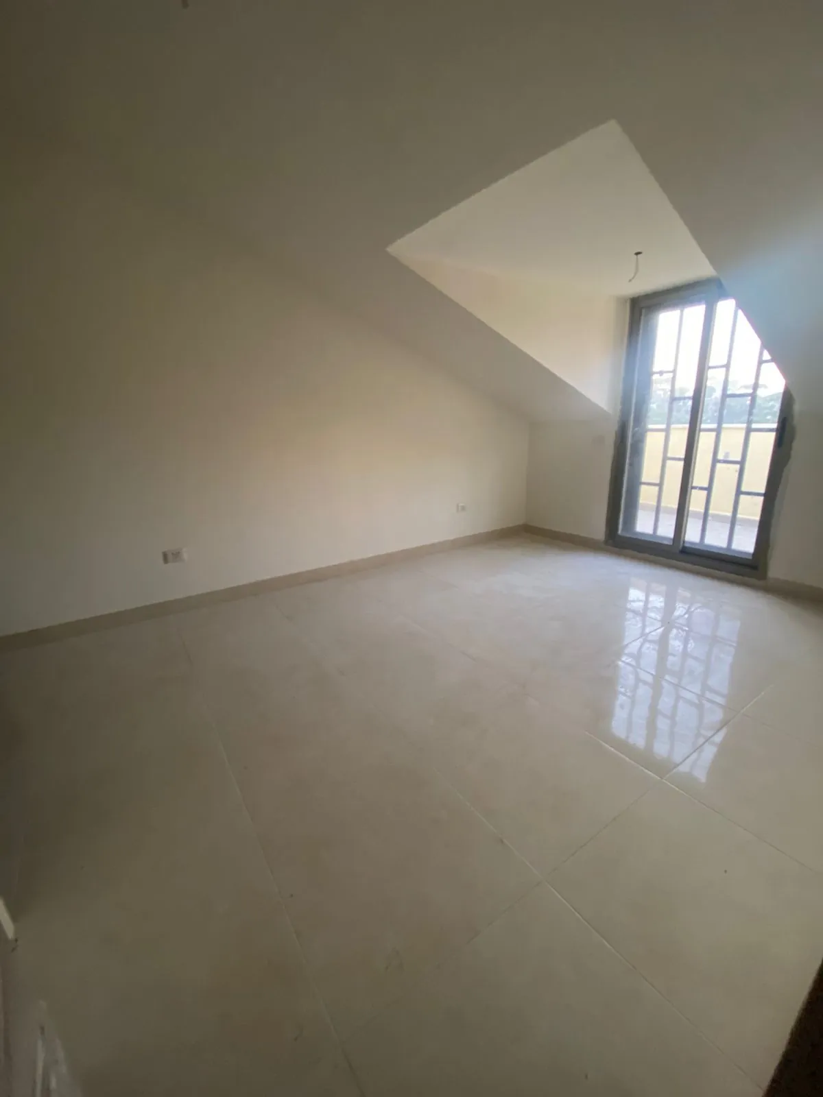Duplex Apartment for Sale in Bsalim — الصورة 3