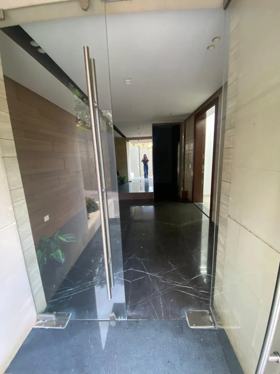 For Sale: Apartment in Beit Mery, Metn