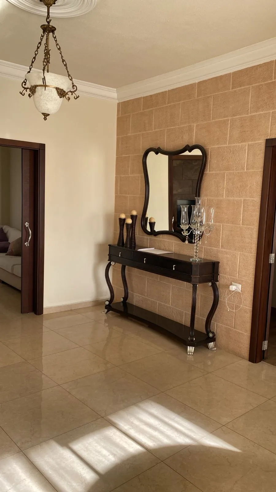 For Rent: Furnished Apartment in Zalka, Metn — الصورة 5