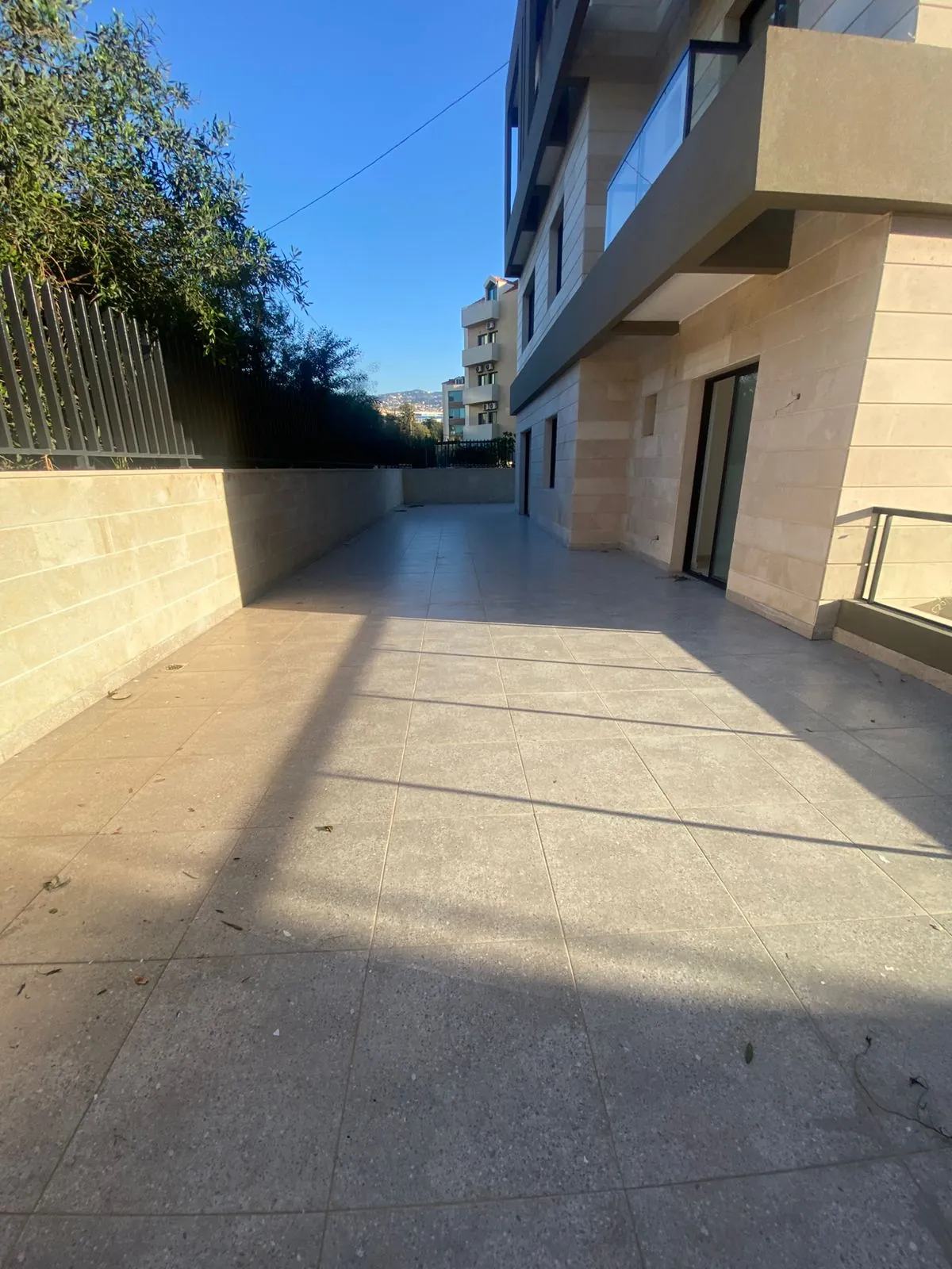 For Sale: Apartment in Dbayeh, Metn — photo 3