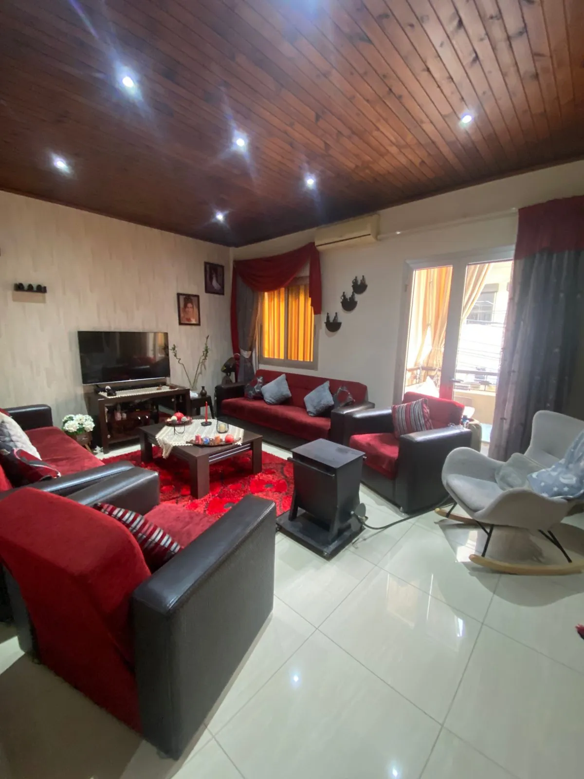 For Sale: Apartment in Sin El Fil-Metn — الصورة 3