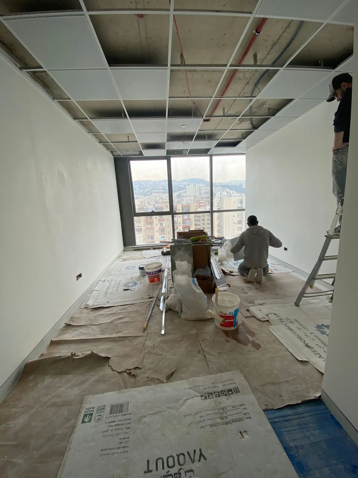 For Rent: Office in Forty Four Tower — الصورة 4