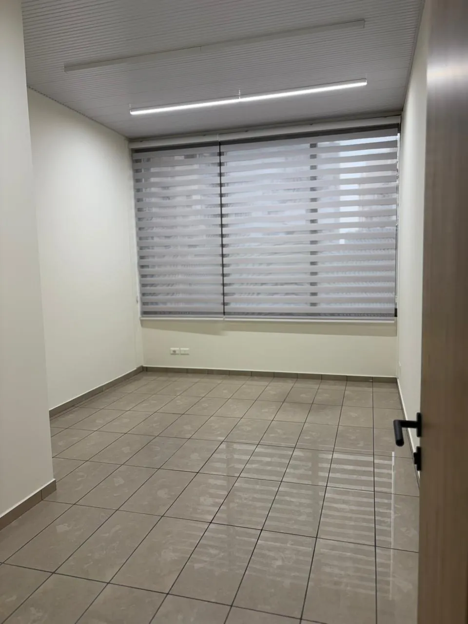 For Rent: Office in Jal El Dib-Metn — photo 3