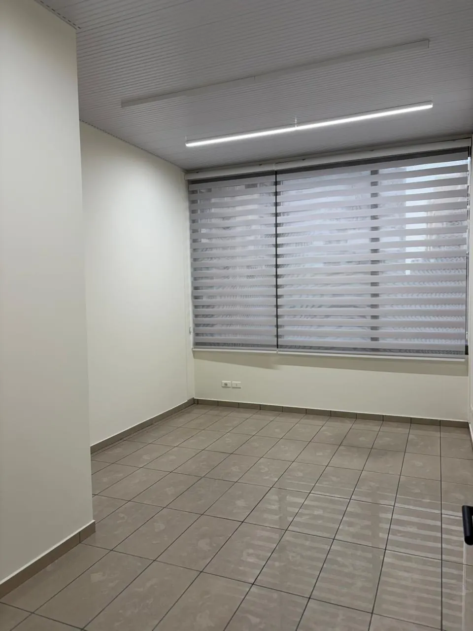 For Rent: Office in Jal El Dib-Metn — photo 4