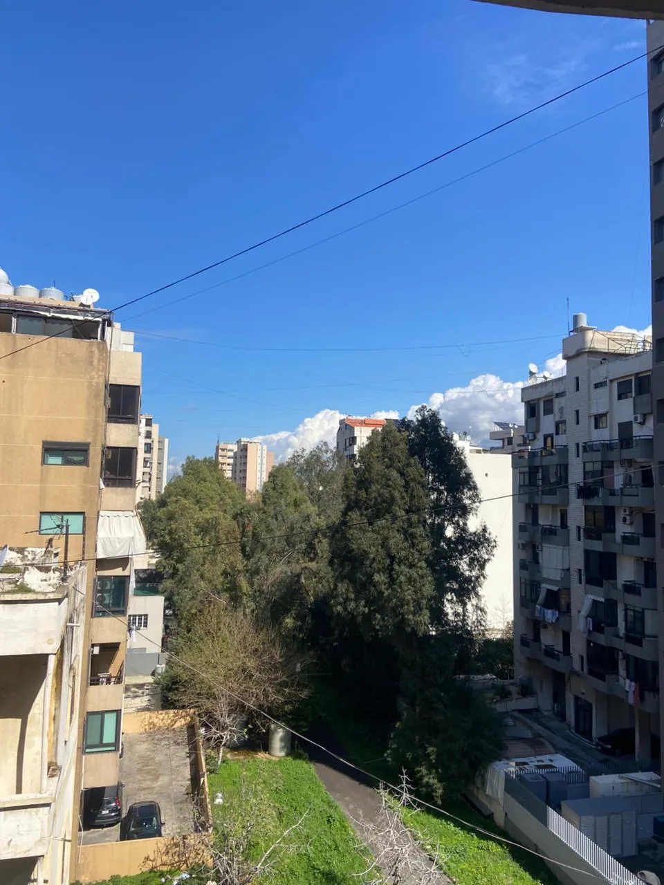 For Sale: Apartment in Ain El Remmeneh
