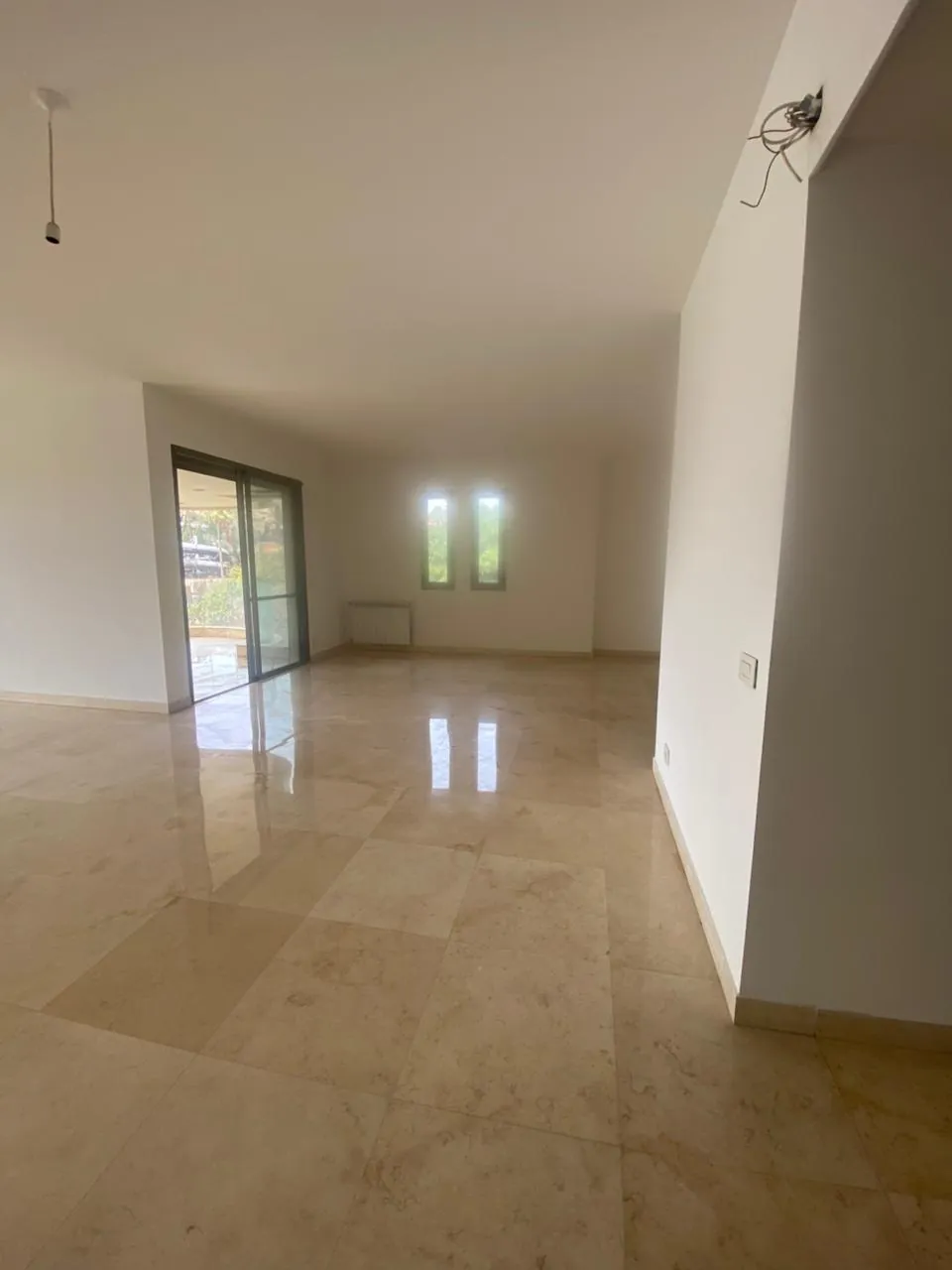 For Sale: Apartment in Dbayeh — الصورة 4