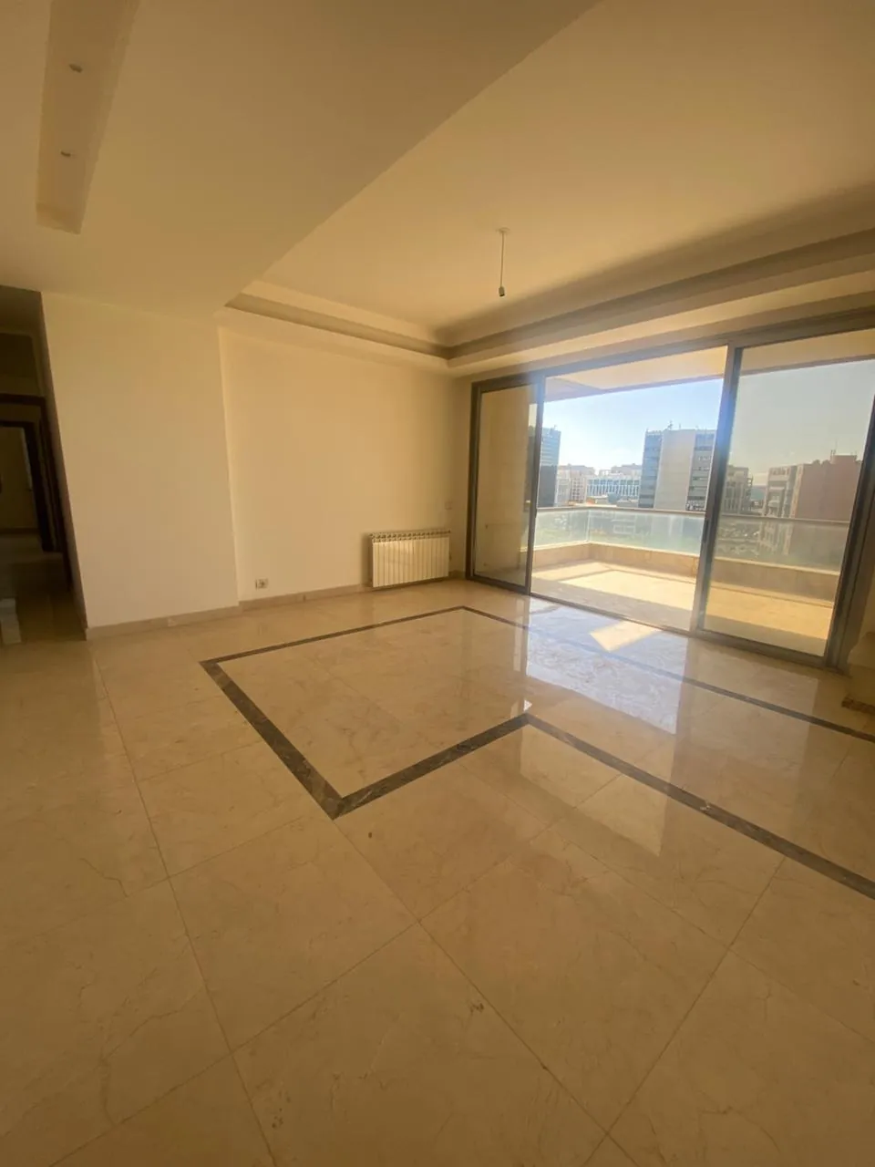 For Sale: Apartment in Dbayeh — الصورة 3