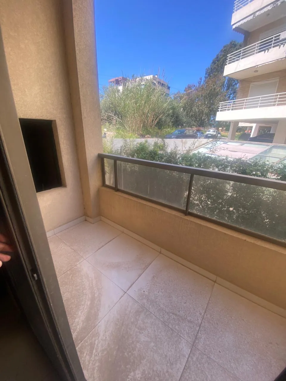 For Sale: Apartment in Dbayeh