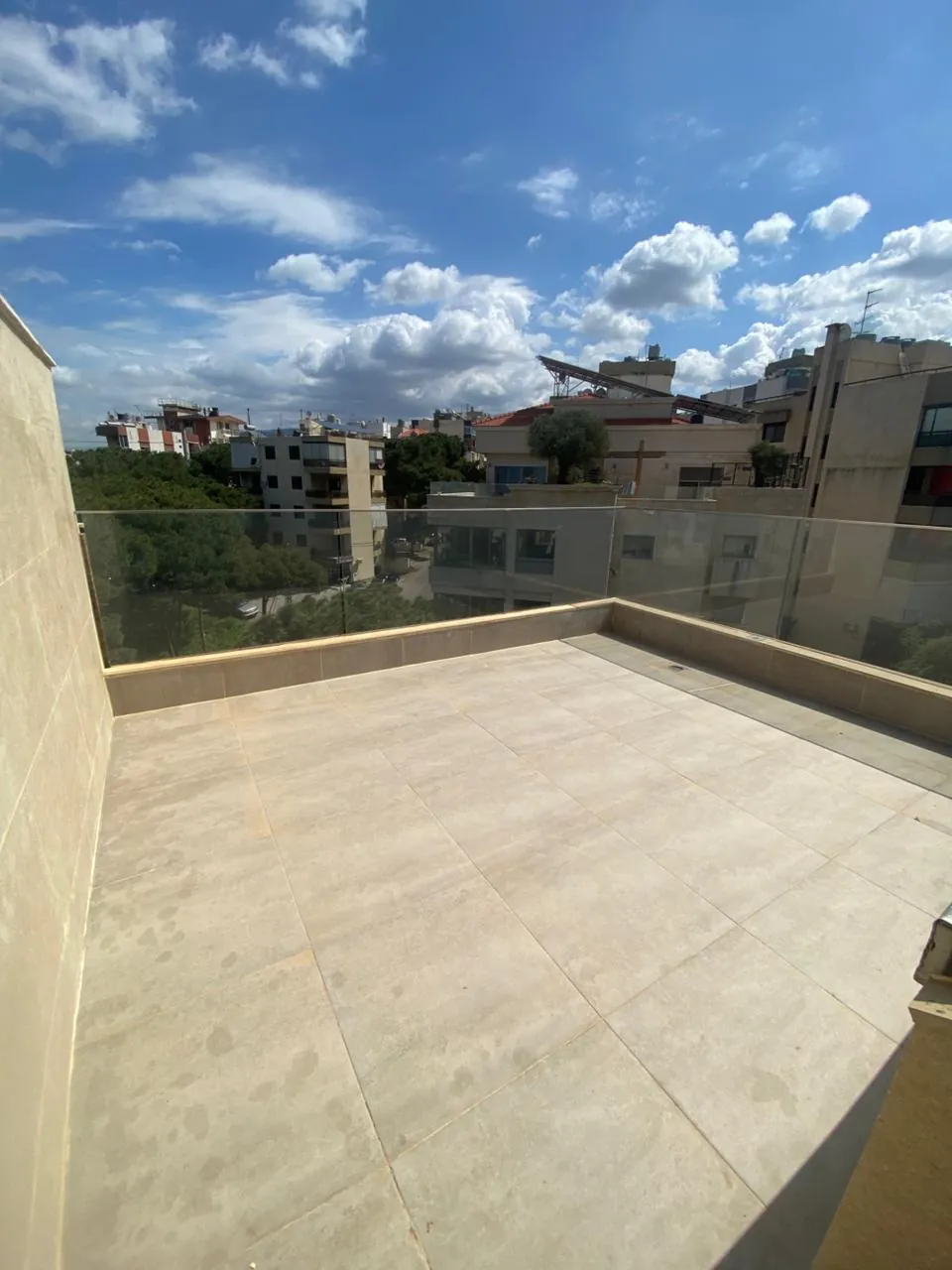 For Sale: Duplex in Naccache — الصورة 3