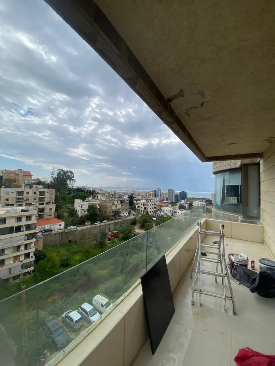For Sale: Apartment in Dbayeh