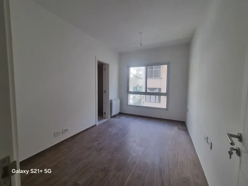 For Sale: Apartment in Achrafieh