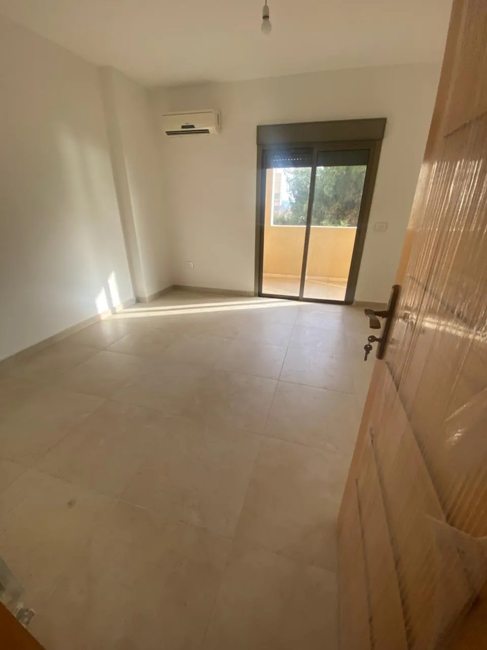 For Sale: Apartment in Dbayeh — الصورة 5