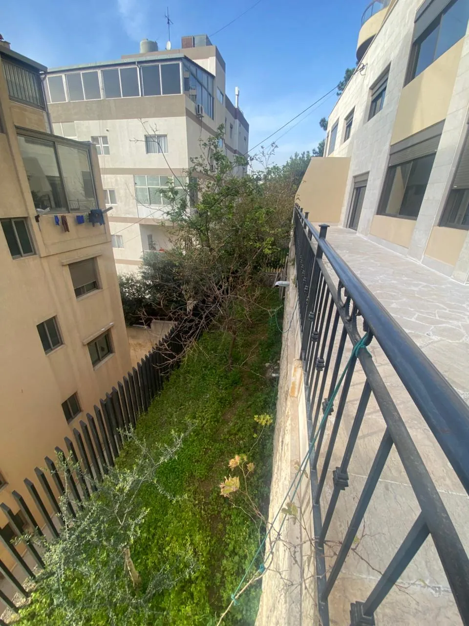 For Sale: Apartment in Dbayeh — الصورة 2