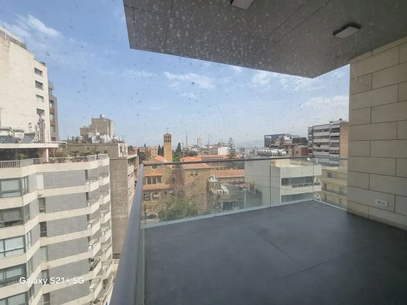 For Sale: Apartment in Achrafieh — photo 2