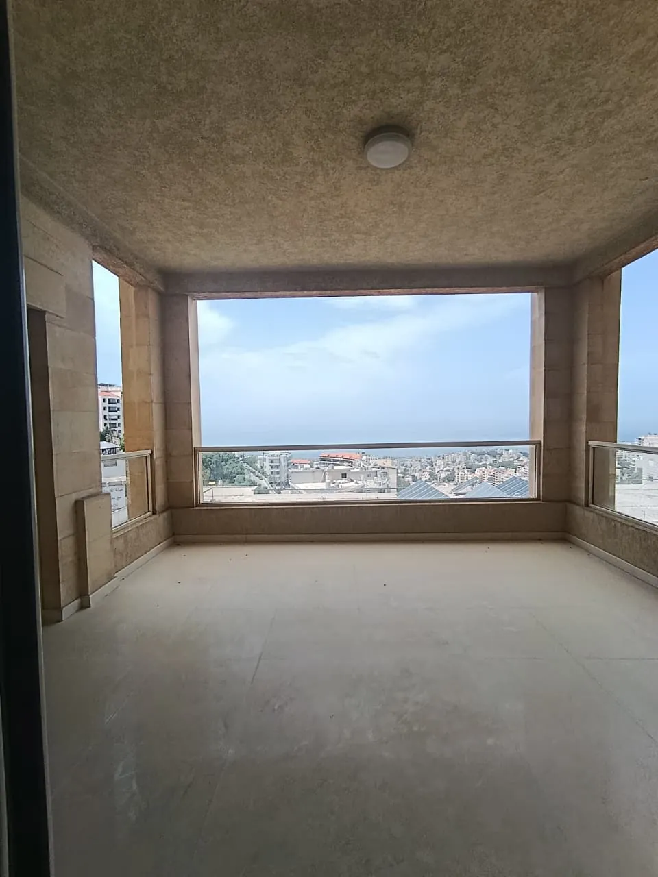 For Sale: Apartment in Mtayleb