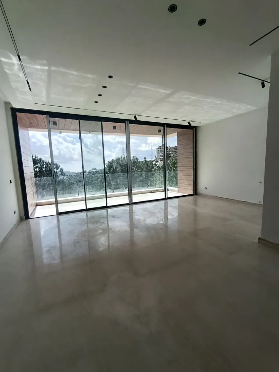 For Sale: Apartment in Monteverde — الصورة 3