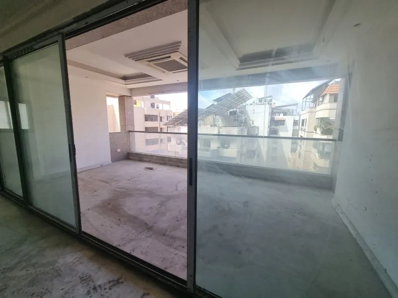 For Sale: Apartment in Ras El Nabeh — photo 2