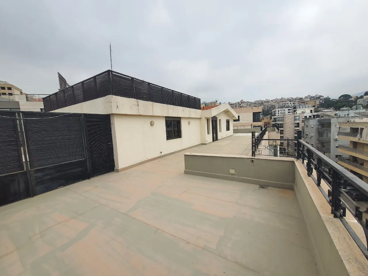 For Sale: Apartment in Mansourieh — photo 2