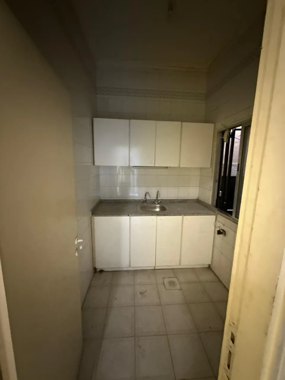 For Sale: Showrroom in Mansourieh — الصورة 5