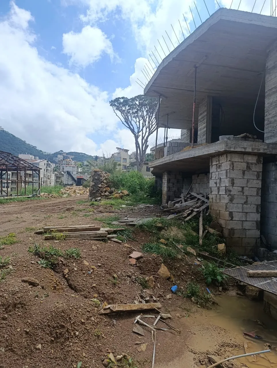 For Sale: Under Construction Apartments in Jouret El Ballout — photo 2
