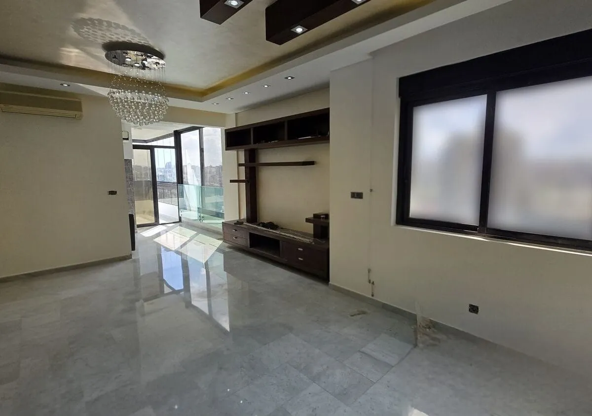 For Sale: Apartment in Horsh Tabet — photo 2
