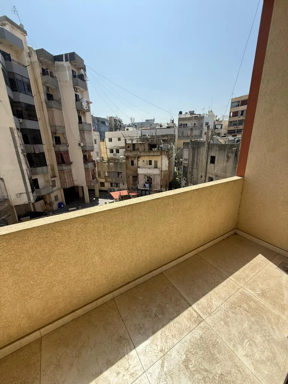 For Sale: Apartment in Dekweneh