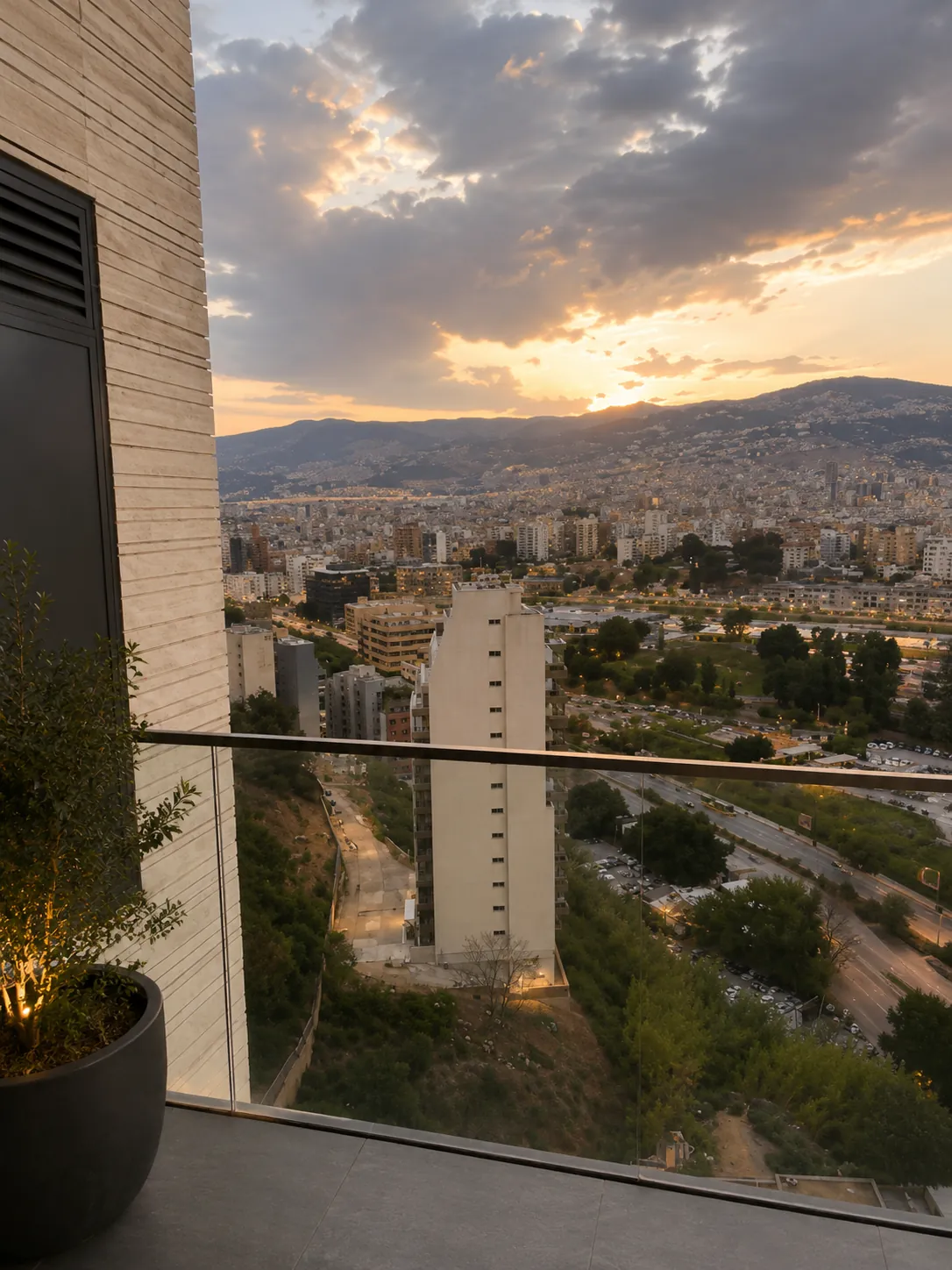 For Sale: Apartment in Achrafieh