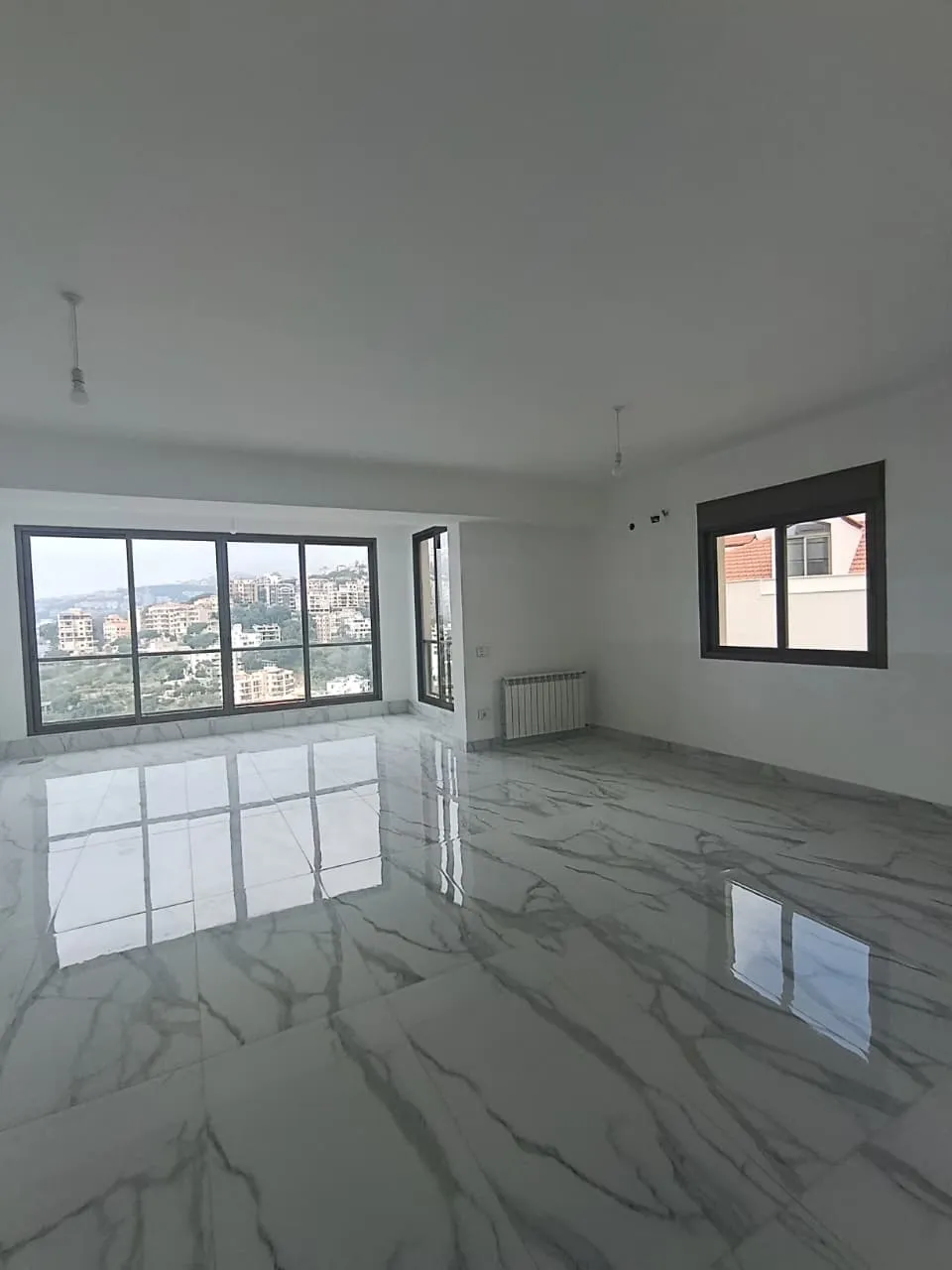 For Sale: Duplex in Bsalim — الصورة 3