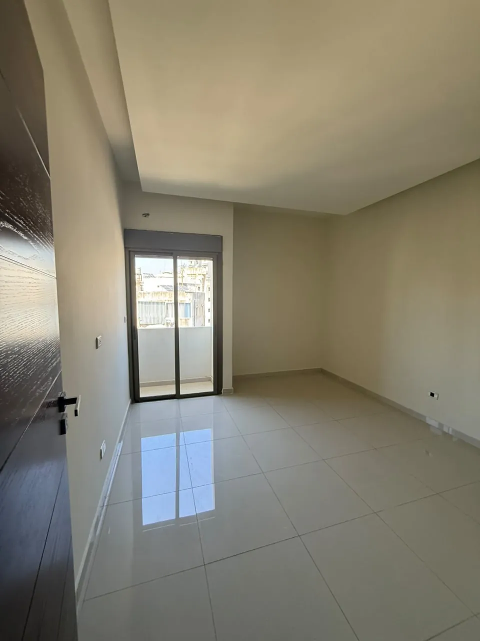 For Sale: Apartment in Jdaideh — photo 2