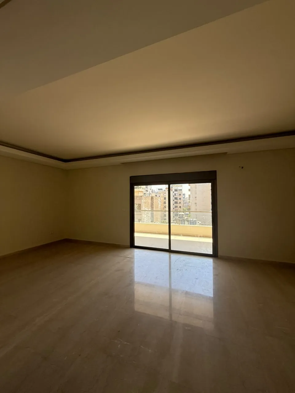 For Sale: Apartment in Jdaideh — photo 3