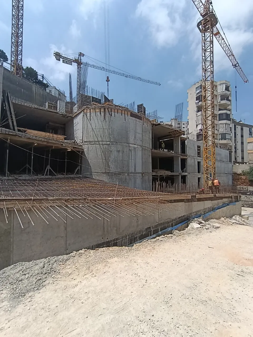 For Sale: Project under construction in Bsalim — الصورة 2