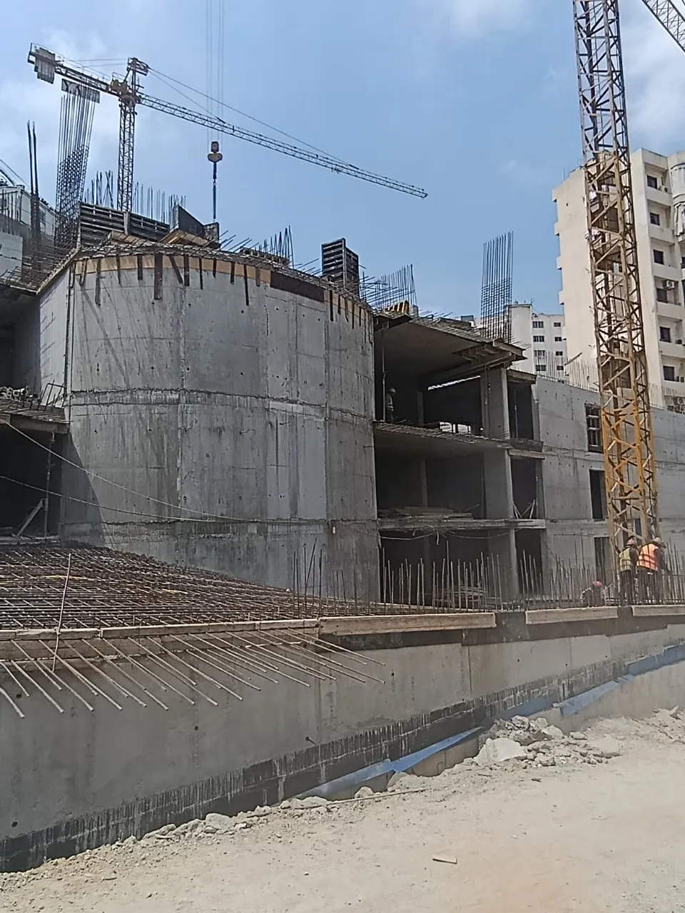 For Sale: Project under construction in Bsalim — الصورة 4