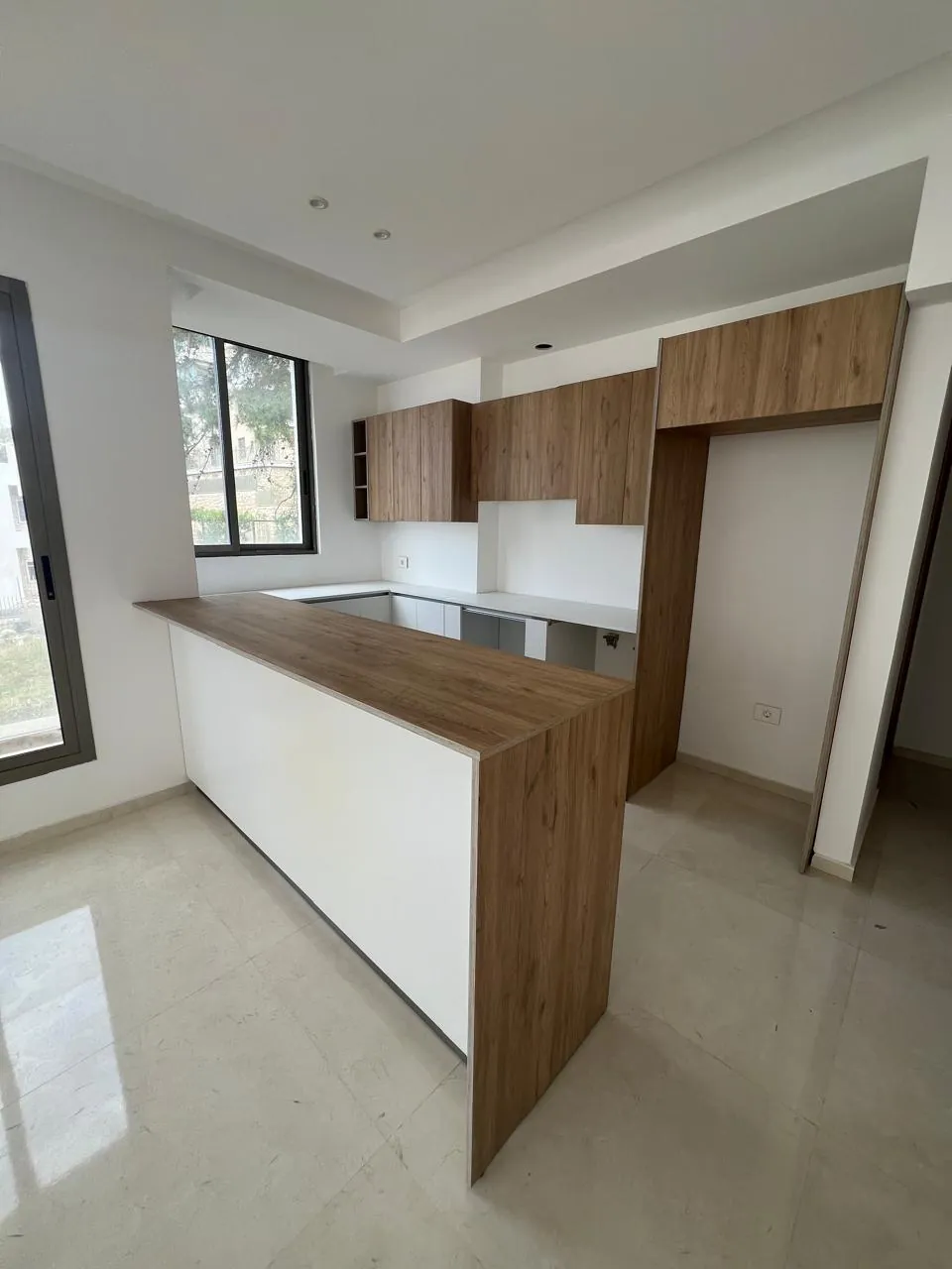 For Sale: Apartment in Ain Saadeh — الصورة 2