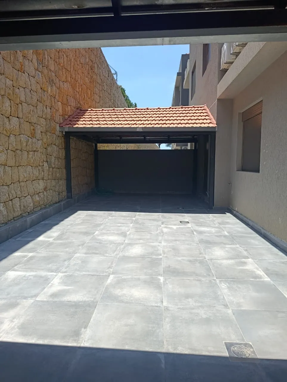 For Sale: Apartment in Jouret El Ballout — photo 2