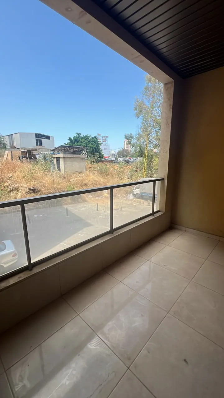 For Sale: Apartment in Dekweneh