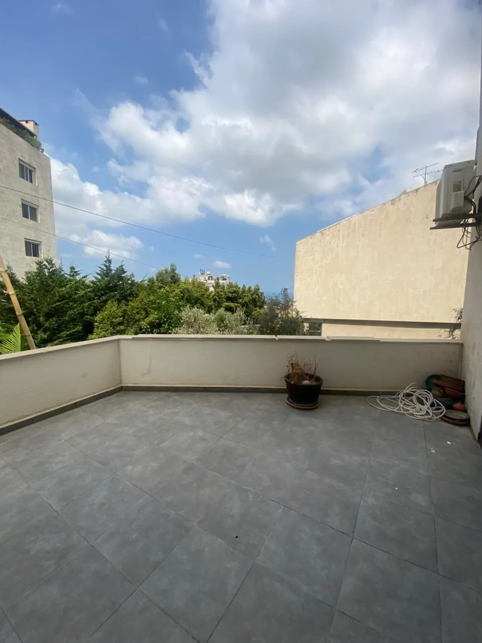 For Sale: Apartment in Mtayleb — الصورة 2