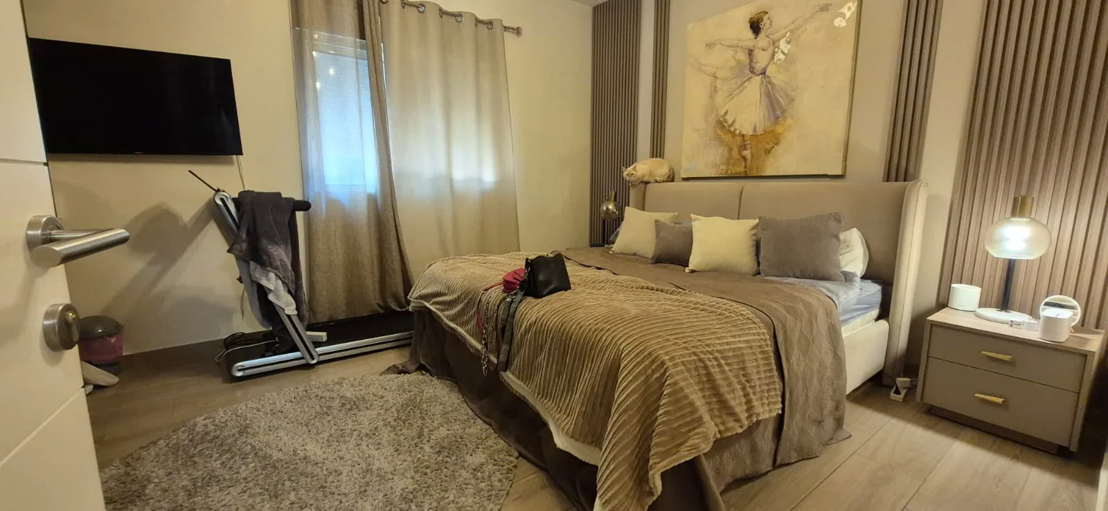 For Sale: Fully Furnished Apartment in Furn El Chebbek — photo 5