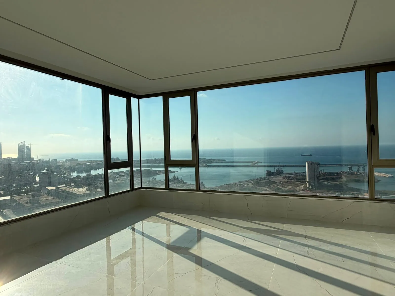 For Sale: Apartment in Achrafieh — photo 2