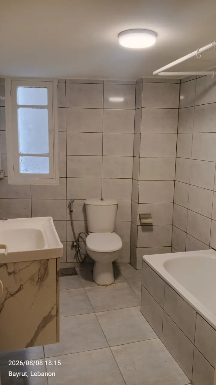 For Rent: Apartment in Rmeil — الصورة 5