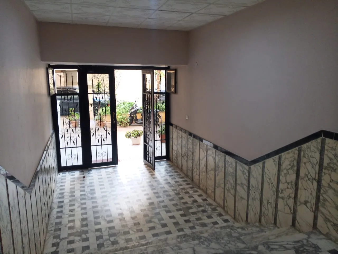 For Sale: Apartment in Ras El Nabeh, Beirut