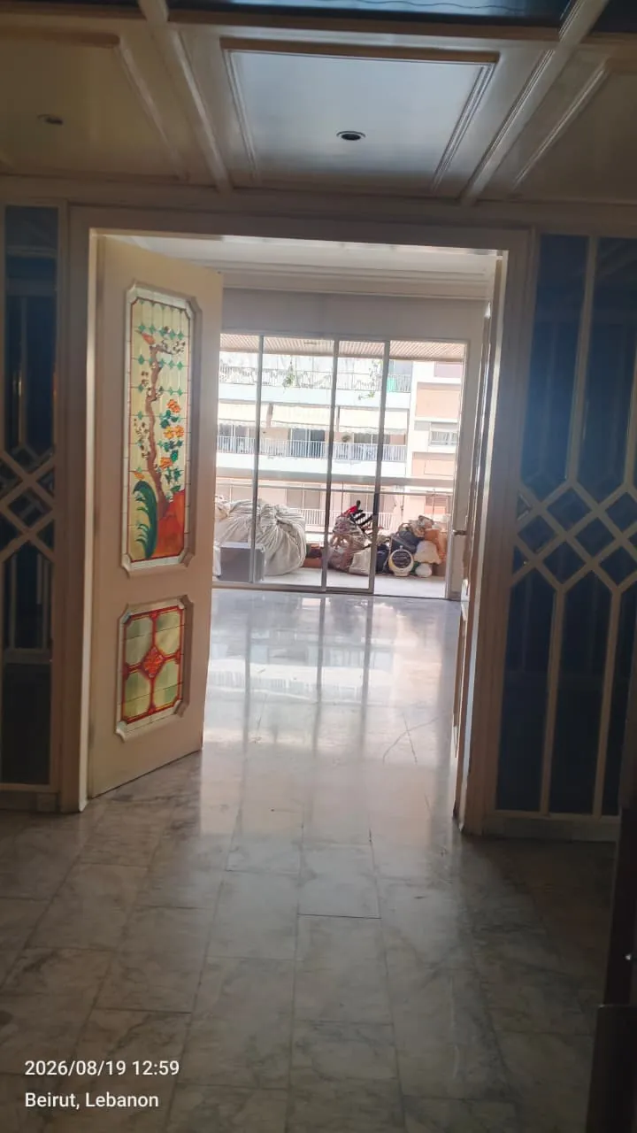 For Sale: Apartment in Mar Elias-Beirut — photo 4