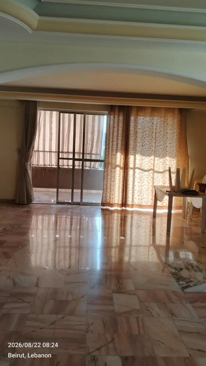 For Rent: Apartment in Achrafieh — الصورة 2