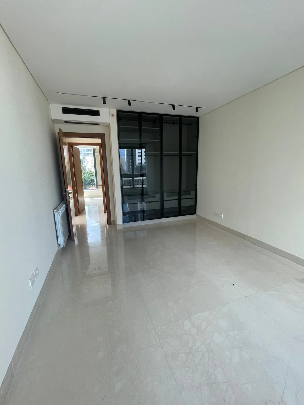 For Rent: Apartment in Ain El Mraisseh — photo 4