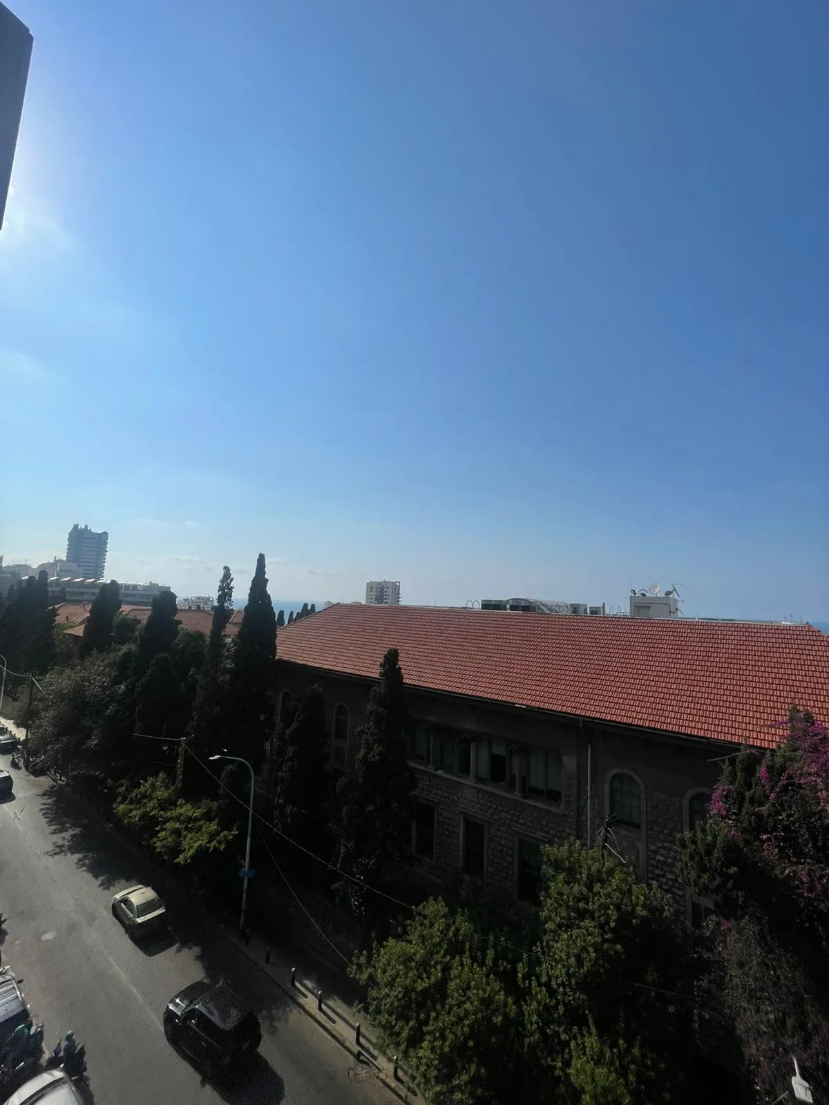 For Rent: Apartment in Hamra — الصورة 2