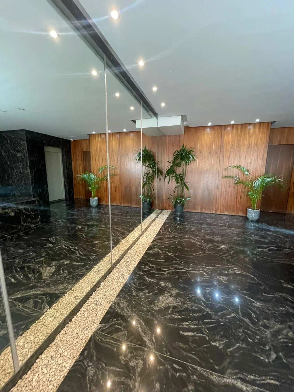 For Sale: Apartment in Ras El Nabaa — photo 2