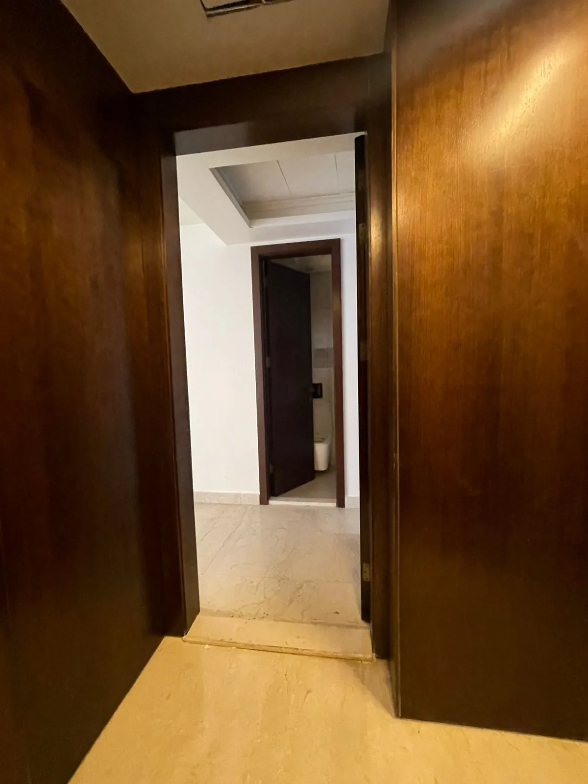 For Sale: Apartment in Ras El Nabaa — photo 3