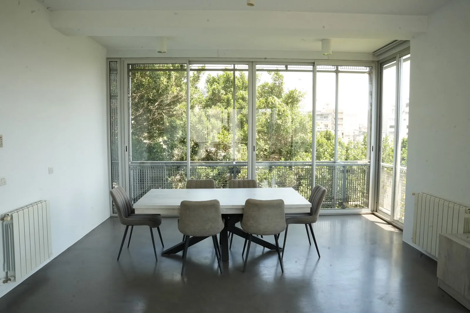For Rent: Apartment in Achrafieh — الصورة 5
