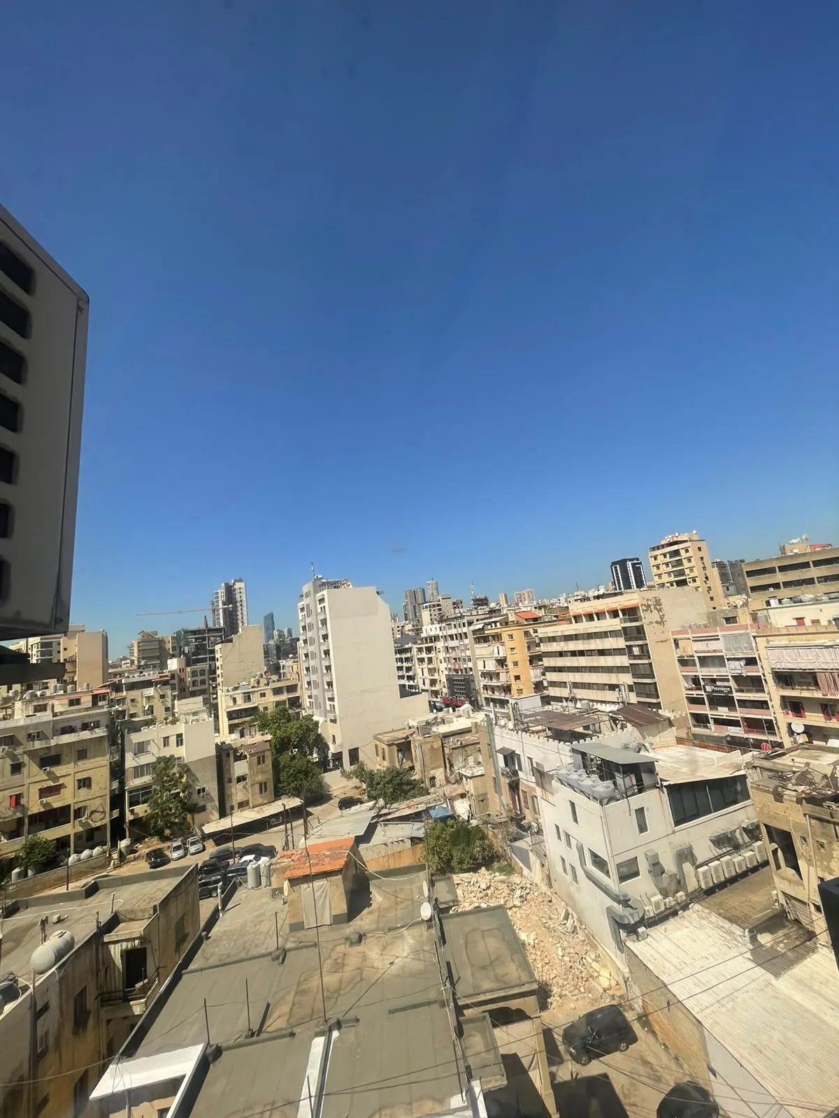 For Sale: Apartment in Furn El Chebbak — photo 3